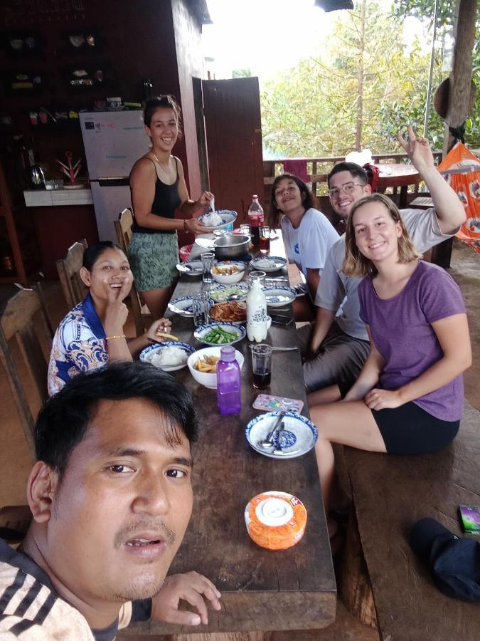 Banlung Bee Bee'S Chalets Home Stay And Trekking מראה חיצוני תמונה