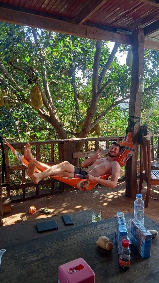 Banlung Bee Bee'S Chalets Home Stay And Trekking מראה חיצוני תמונה