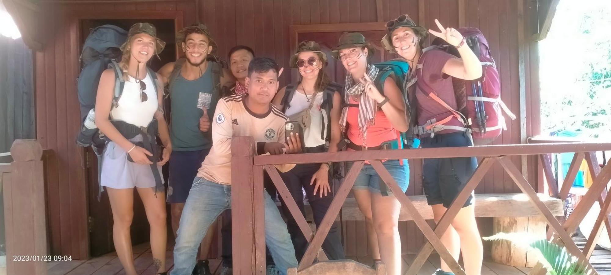 Banlung Bee Bee'S Chalets Home Stay And Trekking מראה חיצוני תמונה