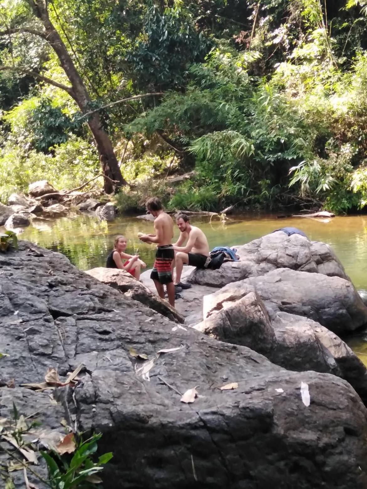 Banlung Bee Bee'S Chalets Home Stay And Trekking מראה חיצוני תמונה