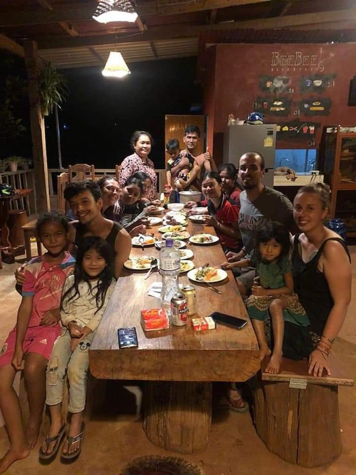 Banlung Bee Bee'S Chalets Home Stay And Trekking מראה חיצוני תמונה